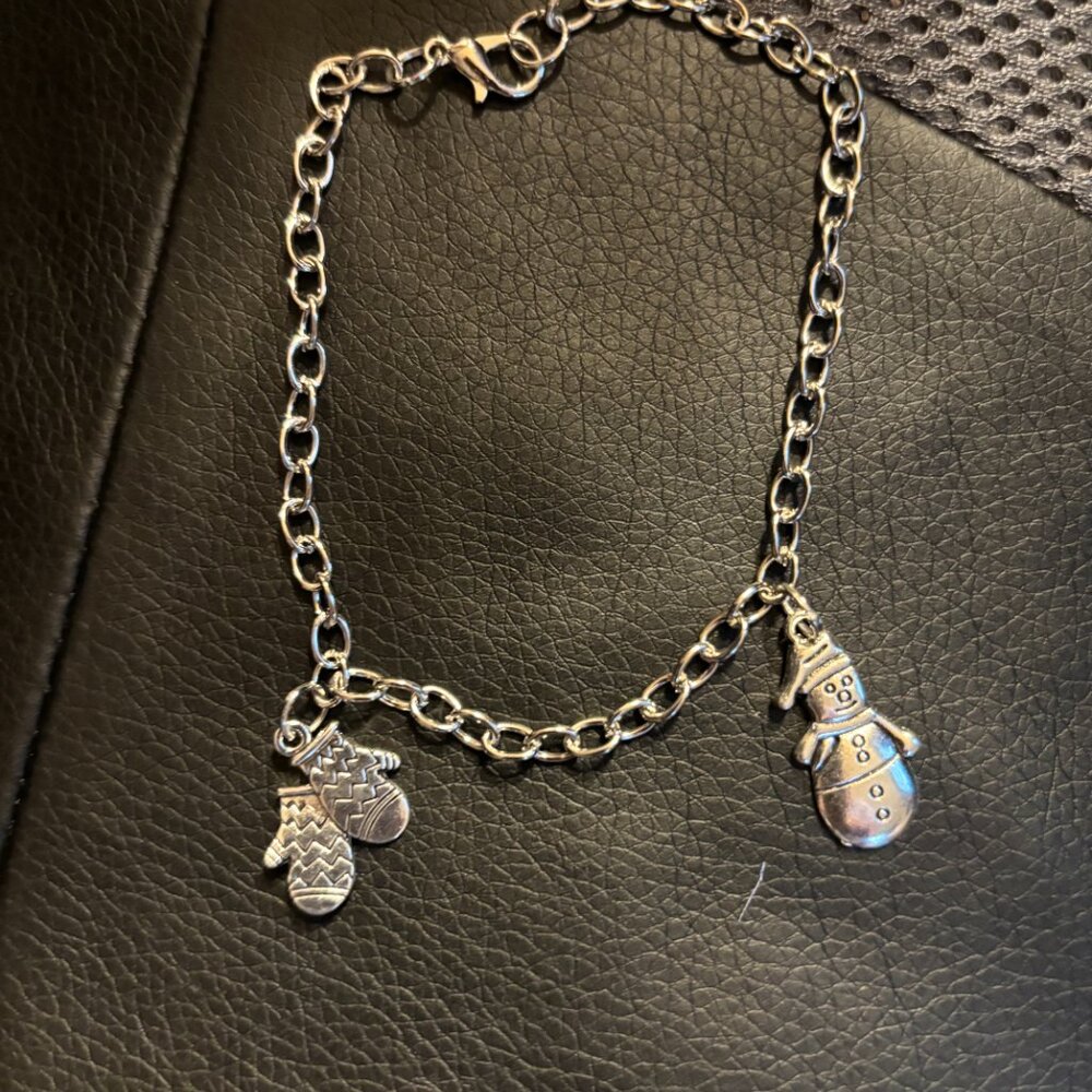 Silver Christmas Bracelet w/ Mittens and Snowman
